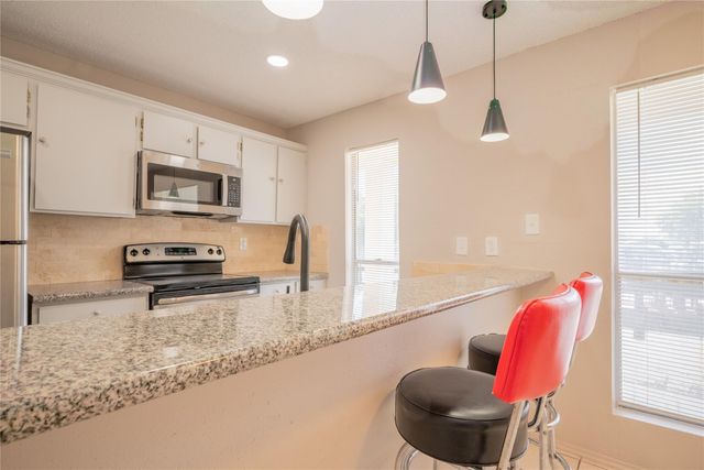 781 Country Place Drive 2052, Houston, TX 77079