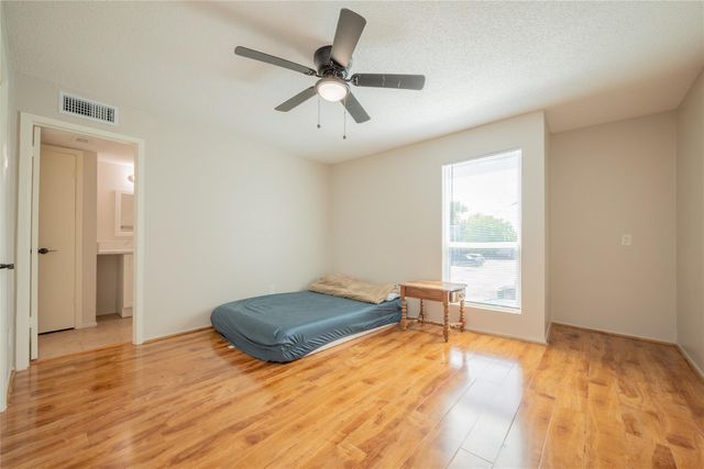 781 Country Place Drive 2052, Houston, TX 77079