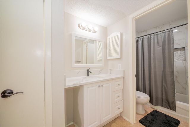 781 Country Place Drive 2052, Houston, TX 77079