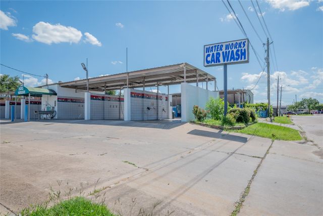781 Country Place Drive 2052, Houston, TX 77079