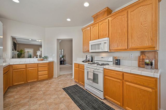 407 Kier Ct, Lincoln, CA 95648