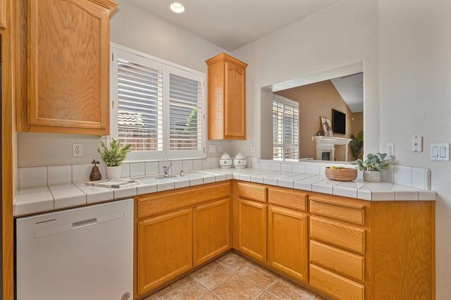 407 Kier Ct, Lincoln, CA 95648