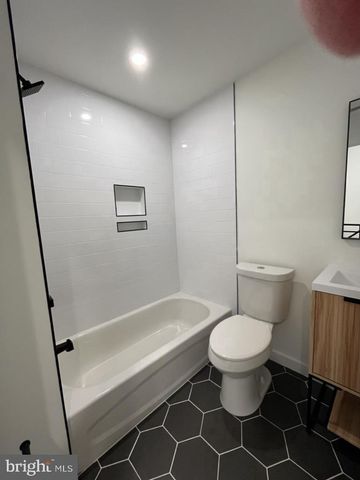 2117 N 8TH ST, Philadelphia, PA 19122