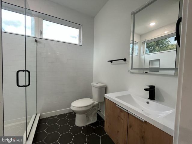 2117 N 8TH ST, Philadelphia, PA 19122