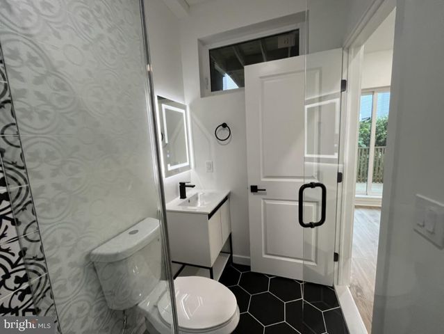 2117 N 8TH ST, Philadelphia, PA 19122