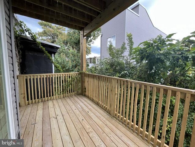 2117 N 8TH ST, Philadelphia, PA 19122