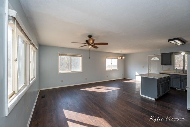 3501 15 Mile Road Ne, Algoma Twp, MI 49319