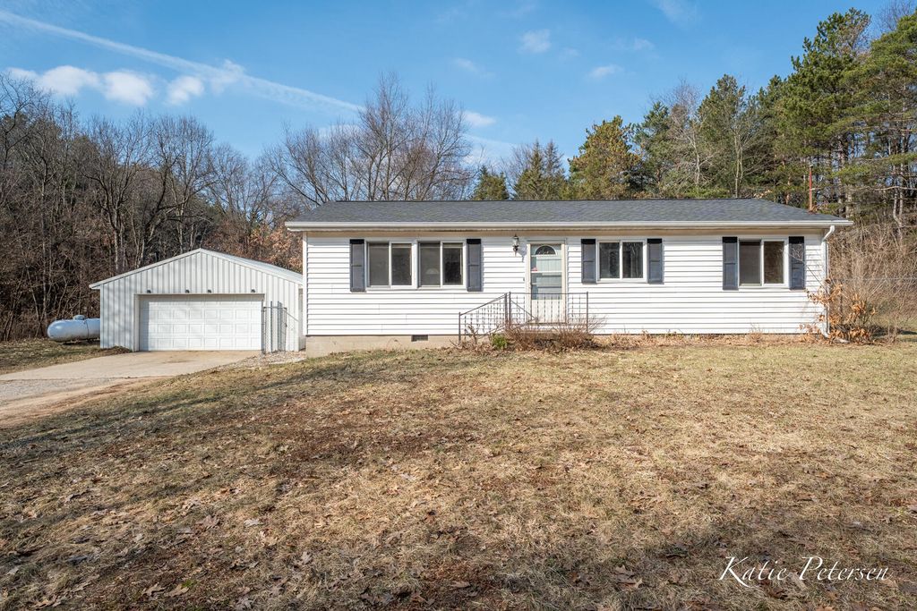 3501 15 Mile Road Ne, Algoma Twp, MI 49319