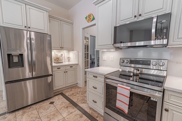 616 Edgecreek Dr., Myrtle Beach, SC 29579