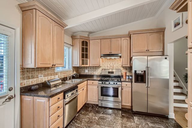 9529 Keystone Avenue, Skokie, IL 60076