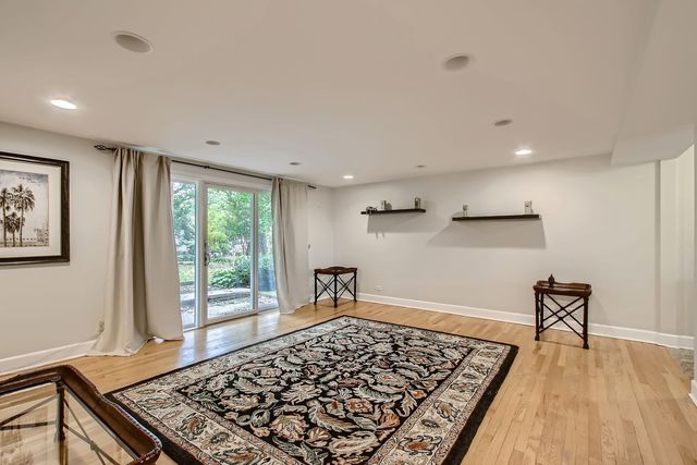 9529 Keystone Avenue, Skokie, IL 60076