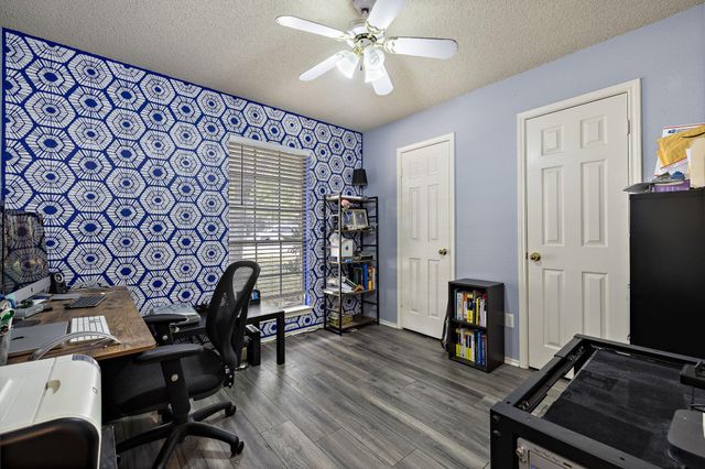 2112 Rosemary LN, Round Rock, TX 78664