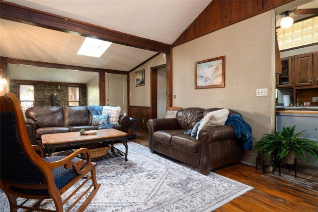 5560 PARK AVENUE, De Leon Springs, FL 32130