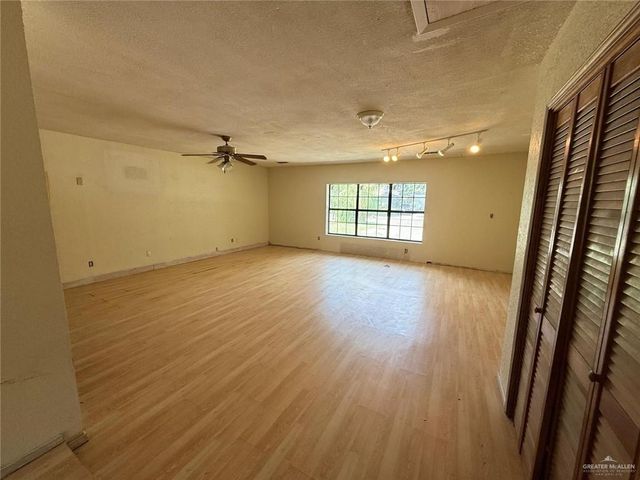 2416 Cottonwood Street, Mission, TX 78574