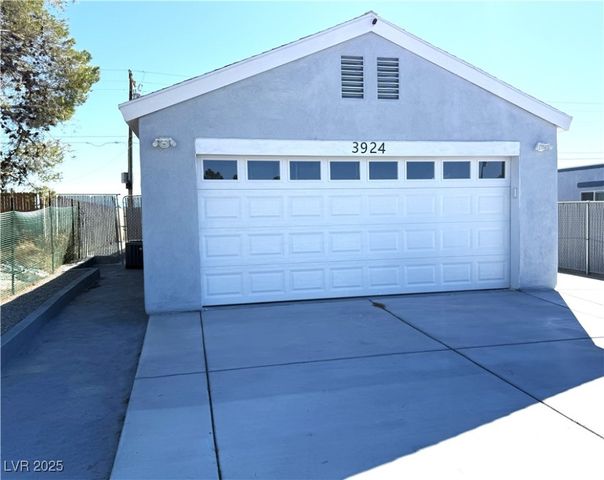 3924 Mount Charleston Drive, Pahrump, NV 89048