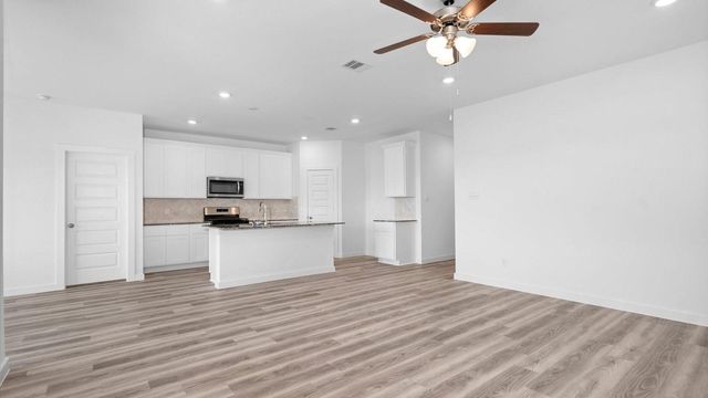 14324 Seagrass Knoll Lane, Texas City, TX 77510