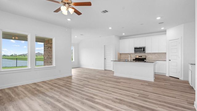 14324 Seagrass Knoll Lane, Texas City, TX 77510