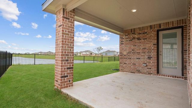 14324 Seagrass Knoll Lane, Texas City, TX 77510