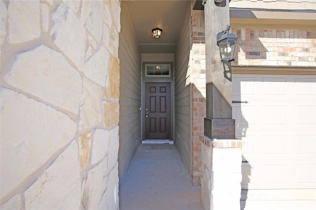 233 Scenic Hills CIR, Georgetown, TX 78628