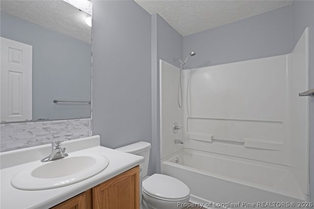 6076 Waldos Beach Road, Fayetteville, NC 28306