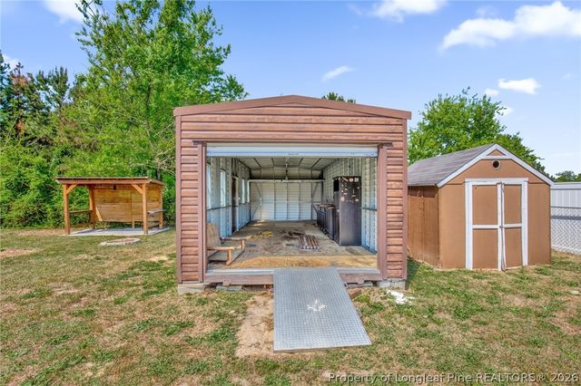 6076 Waldos Beach Road, Fayetteville, NC 28306