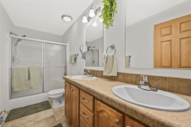 6636 Big Bend ROAD, Waterford, WI 53185