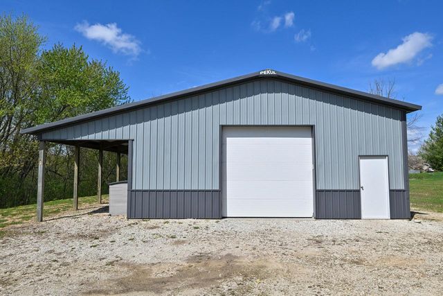 6636 Big Bend ROAD, Waterford, WI 53185