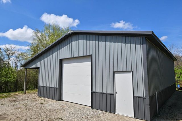 6636 Big Bend ROAD, Waterford, WI 53185