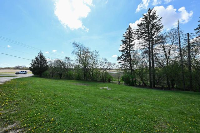 6636 Big Bend ROAD, Waterford, WI 53185
