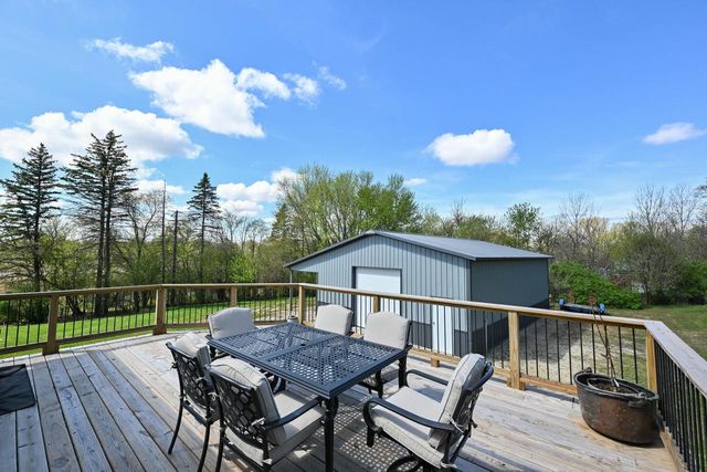 6636 Big Bend ROAD, Waterford, WI 53185