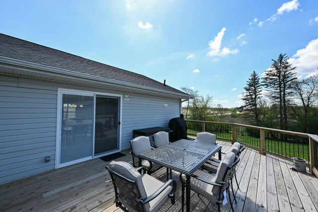 6636 Big Bend ROAD, Waterford, WI 53185