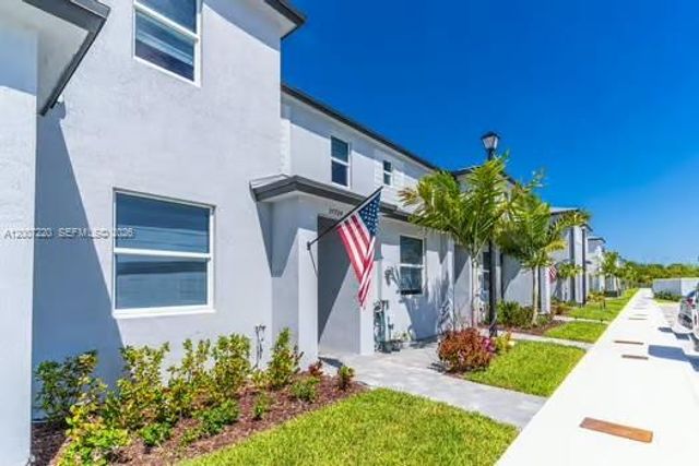 27704 SW 156th Ct, Homestead, FL 33032