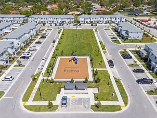 27704 SW 156th Ct, Homestead, FL 33032