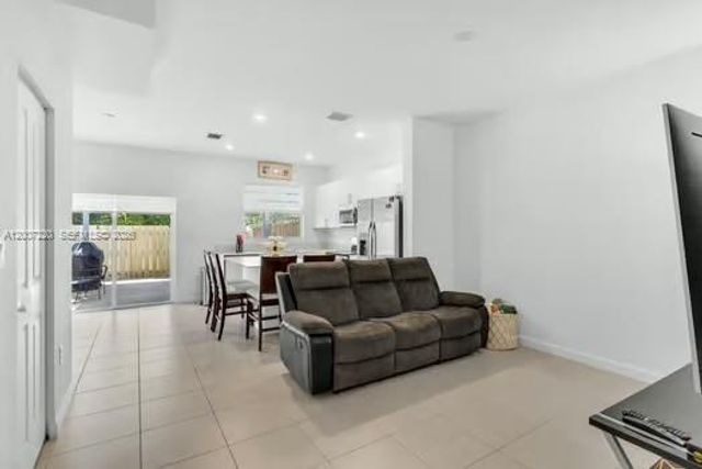 27704 SW 156th Ct, Homestead, FL 33032