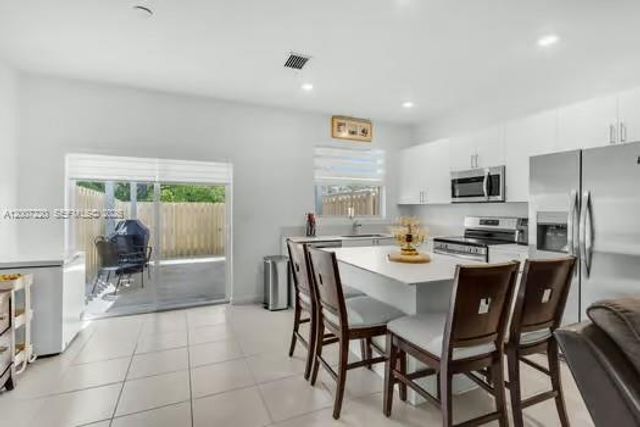 27704 SW 156th Ct, Homestead, FL 33032