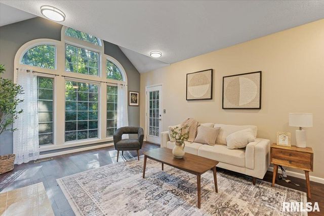 5567 CROW CREEK Road, Bettendorf, IA 52722