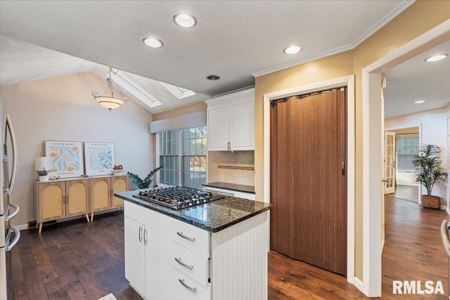 5567 CROW CREEK Road, Bettendorf, IA 52722