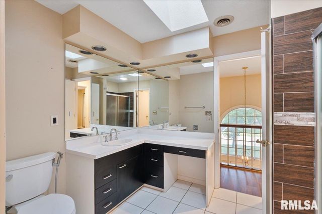 5567 CROW CREEK Road, Bettendorf, IA 52722