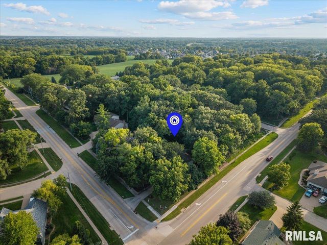 5567 CROW CREEK Road, Bettendorf, IA 52722