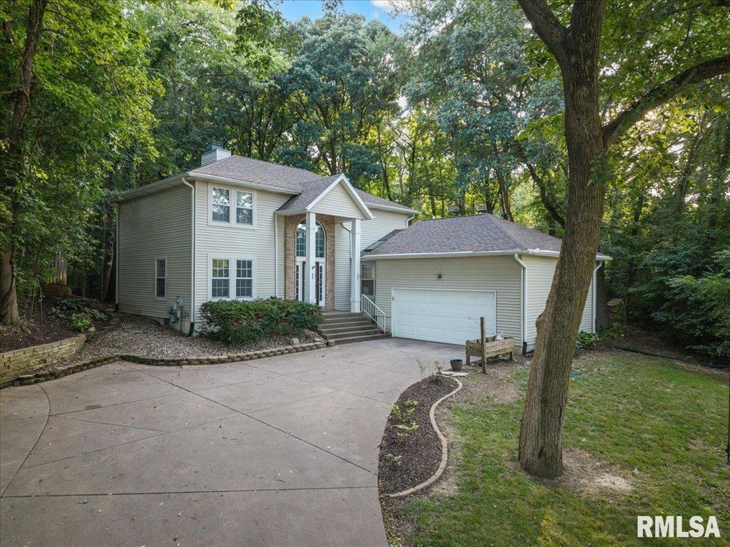 5567 CROW CREEK Road, Bettendorf, IA 52722