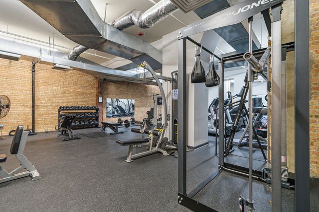 520 W Huron Street 211, Chicago, IL 60654