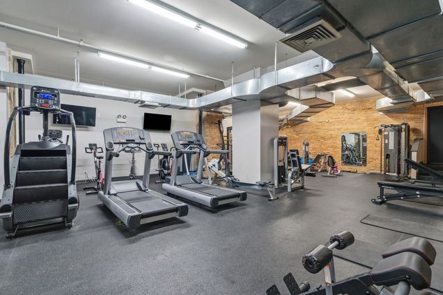 520 W Huron Street 211, Chicago, IL 60654