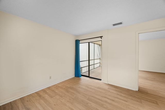 2050 Oleander Boulevard 2-206, Fort Pierce, FL 34950