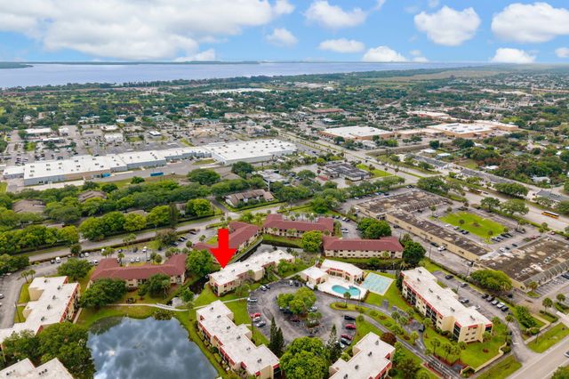 2050 Oleander Boulevard 2-206, Fort Pierce, FL 34950