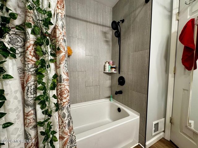 3234 Mystic Port Place, Toms River, NJ 08753