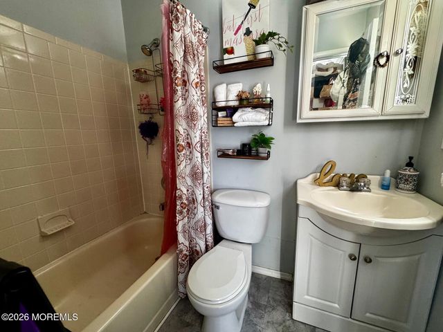 3234 Mystic Port Place, Toms River, NJ 08753