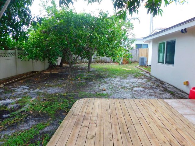 2580 SE 5th Court, Pompano Beach, FL 33062