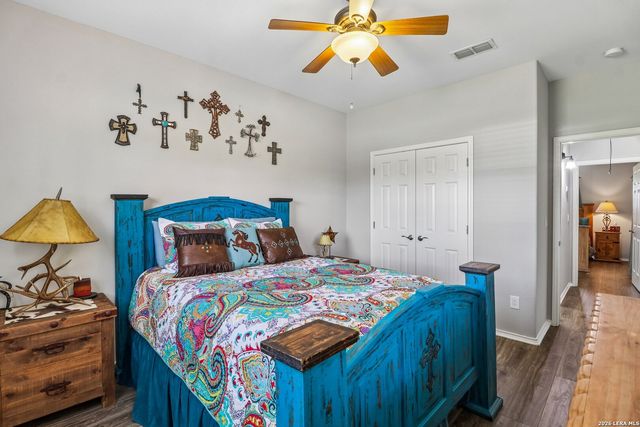 308 Wood View Cir, Bandera, TX 78003