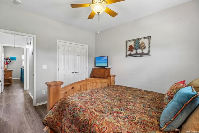 308 Wood View Cir, Bandera, TX 78003