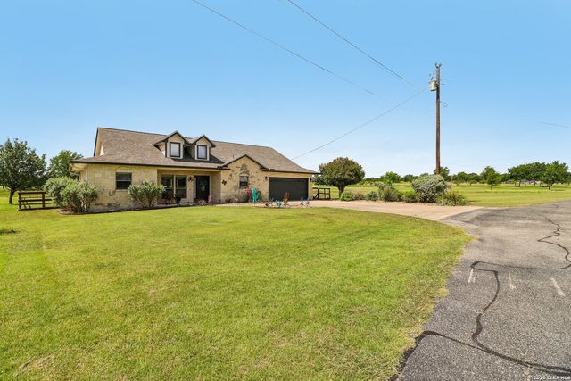 308 Wood View Cir, Bandera, TX 78003